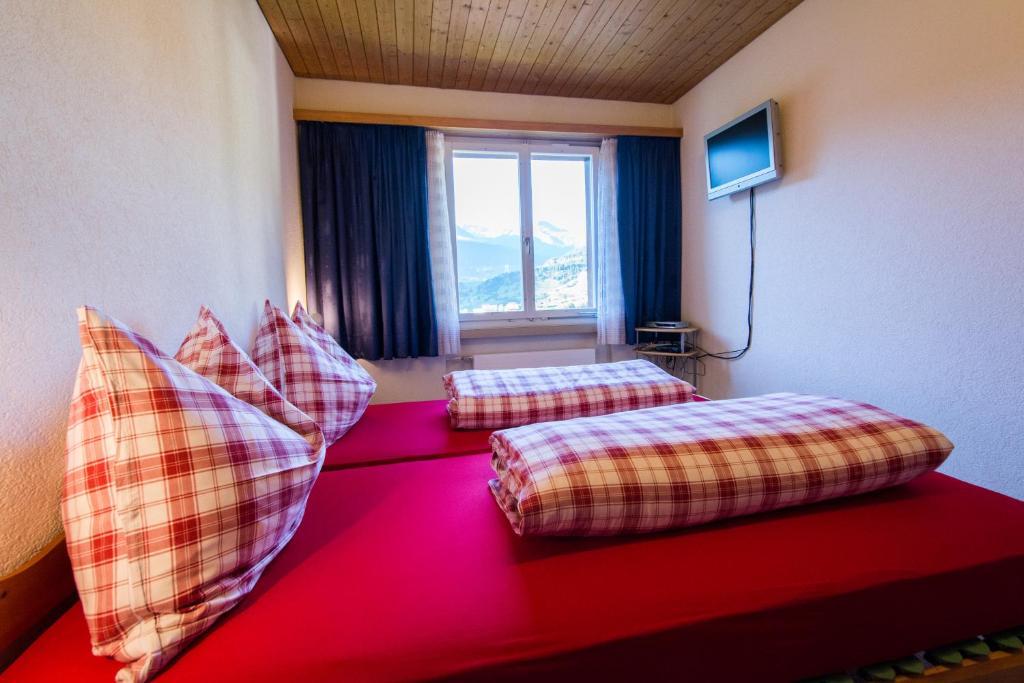 Hotel Pez Ault Disentis Zimmer foto